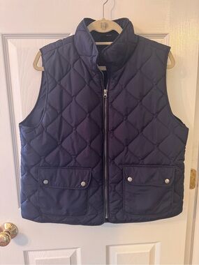 Herizon x Wantable Navy Quilted Vest - women’s size XL